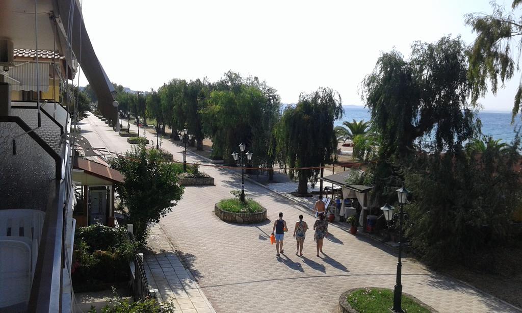 Seaside Studios Паралия Дионисиу Екстериор снимка