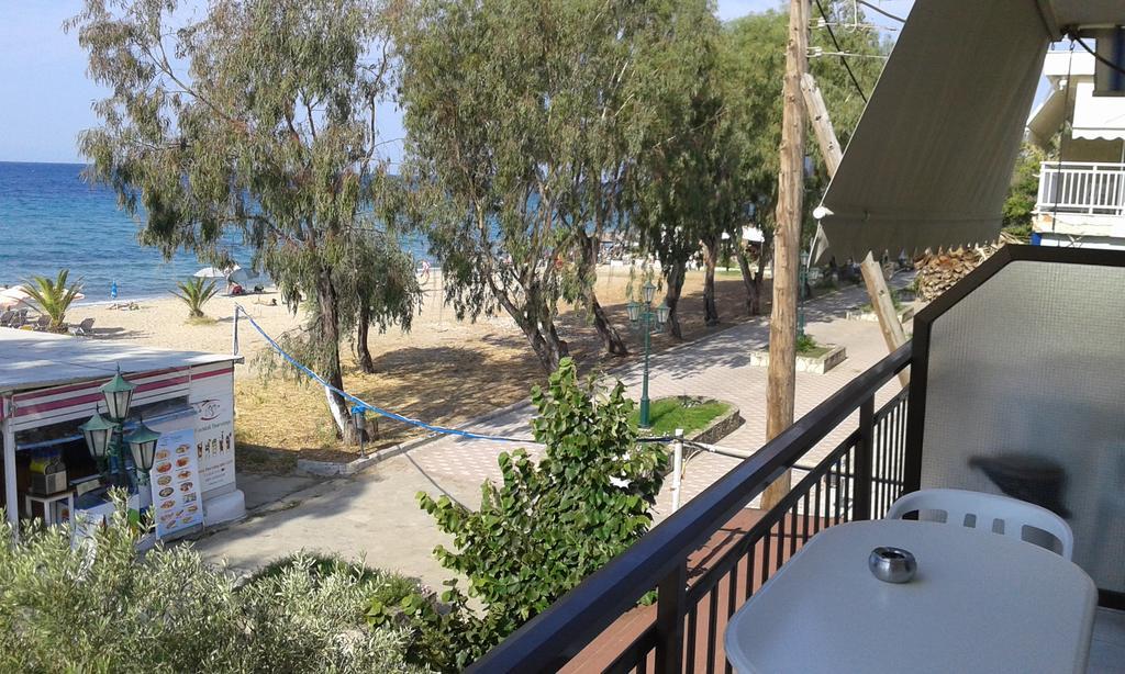 Seaside Studios Паралия Дионисиу Екстериор снимка