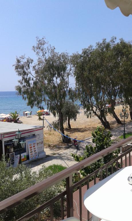 Seaside Studios Паралия Дионисиу Екстериор снимка